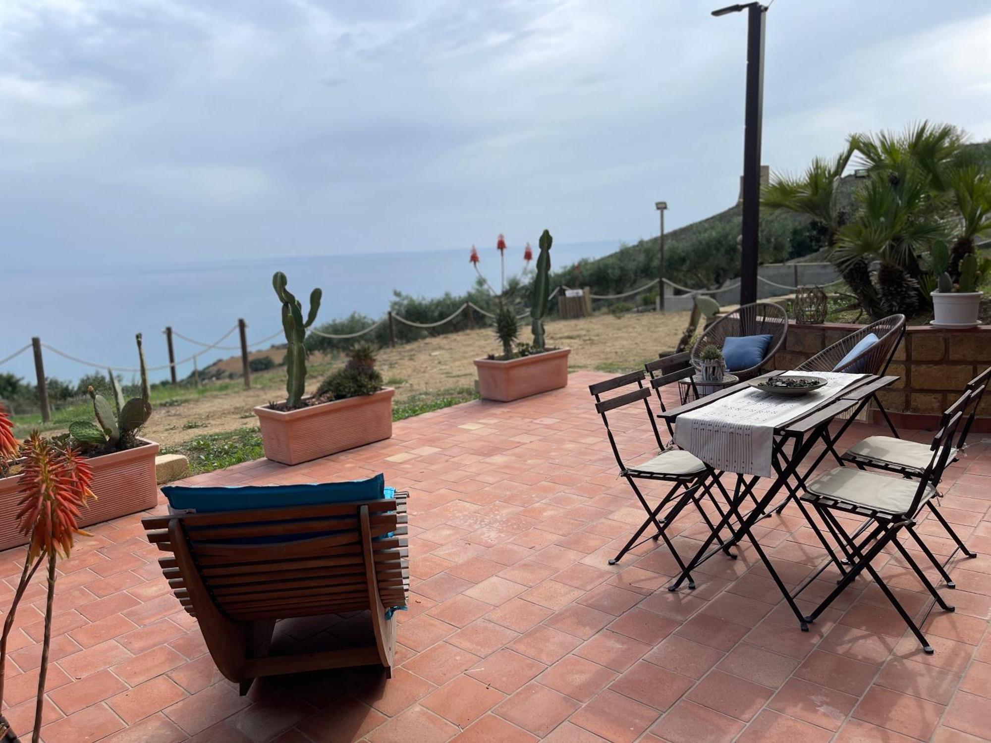 B&B La Torre Realmonte Exterior photo